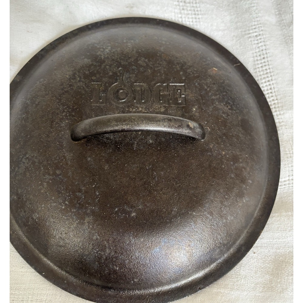 Lodge 10-1/2 USA Cast Iron #8IC Lid Only